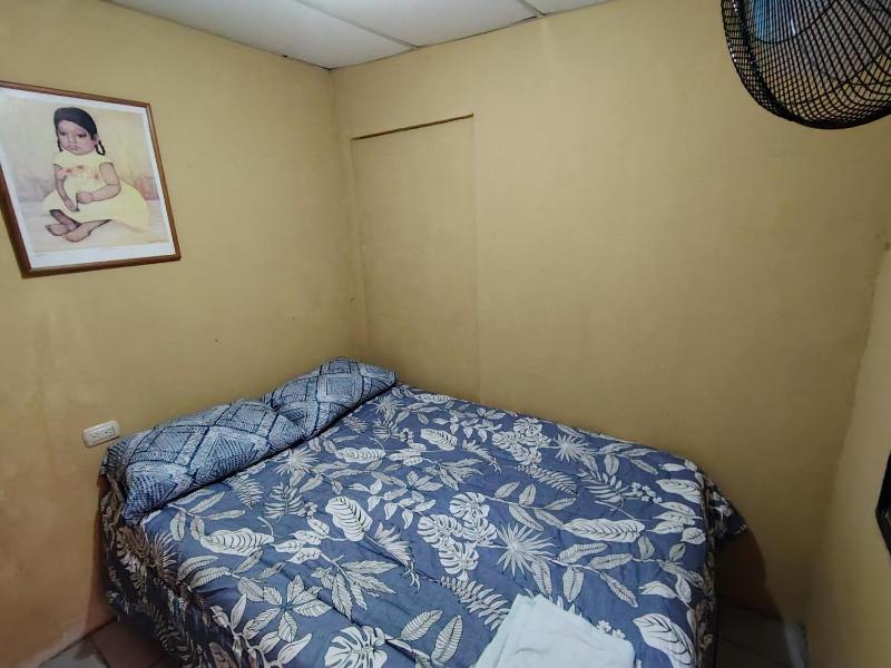 Rooms libertadHabitacion cerca de hospital Zacamil Rosales y Bloom 8A - image 7