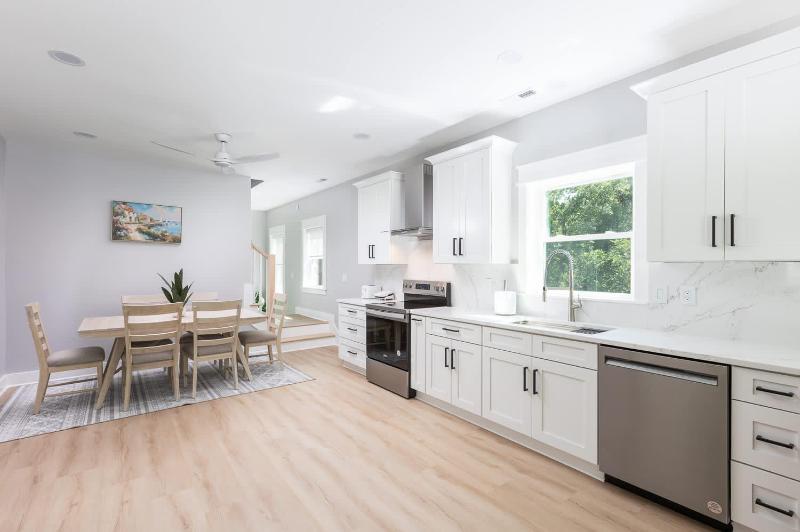 Modern Home in the Heart of KDH Minutes to Beach & More - image 33