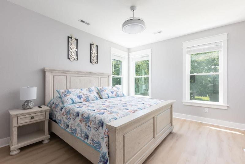 Modern Home in the Heart of KDH Minutes to Beach & More - image 15