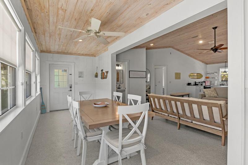 Captain's Quarters Spinnakers - 202 - 56th 1 - image 38