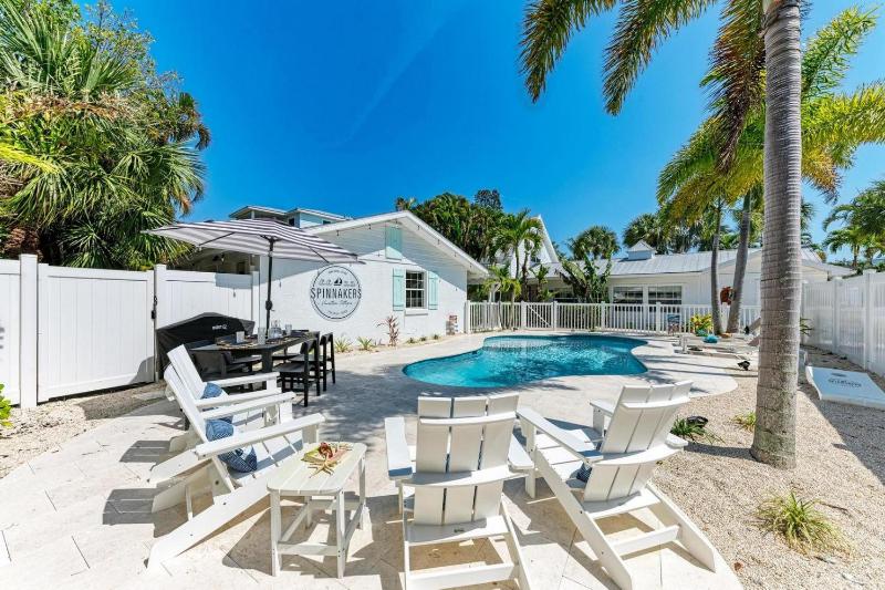 Cabin 2 Spinnakers Cottages: Dog Friendly - 250 Steps to Beach Home - image 16