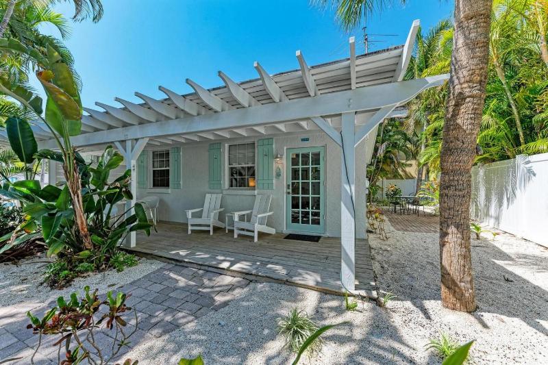 Cabin 2 Spinnakers Cottages: Dog Friendly - 250 Steps to Beach Home - image 46