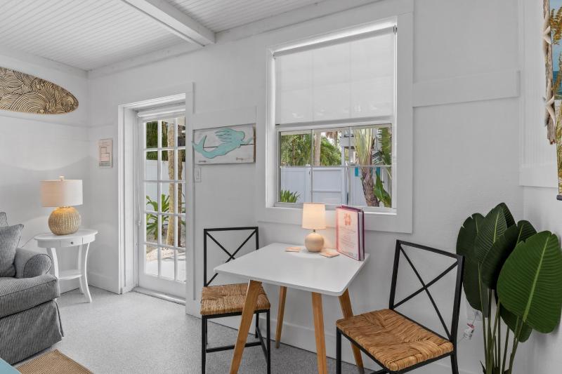 Cabin 2 Spinnakers Cottages: Dog Friendly - 250 Steps to Beach Home - image 26