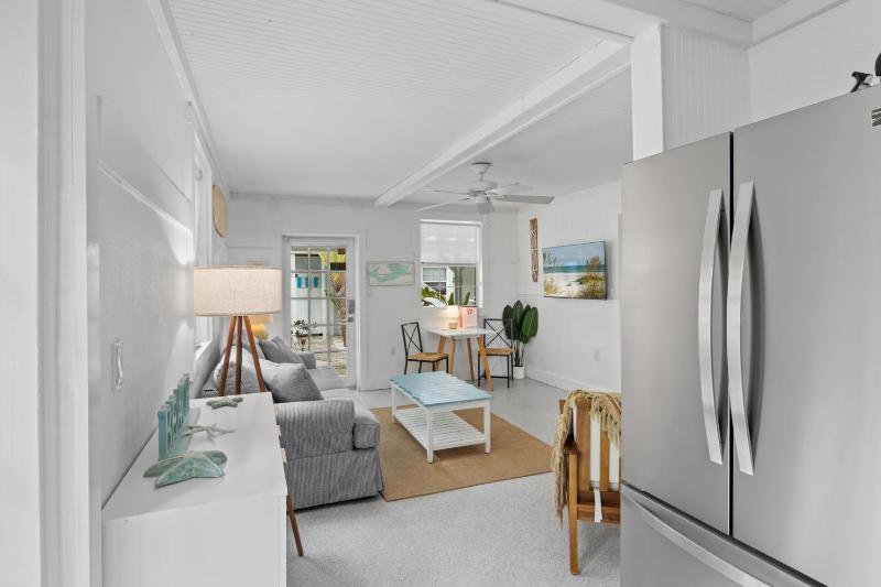 Cabin 2 Spinnakers Cottages: Dog Friendly - 250 Steps to Beach Home - image 22
