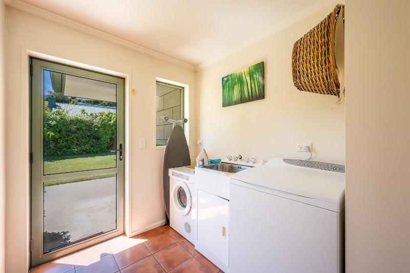 Hedditch Hideaway - image 12