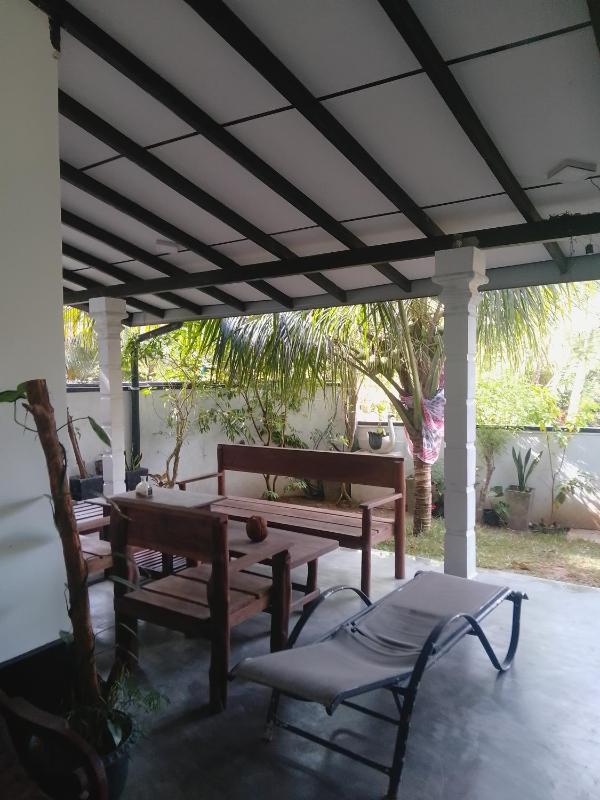 New White Villa Ahangama - image 11