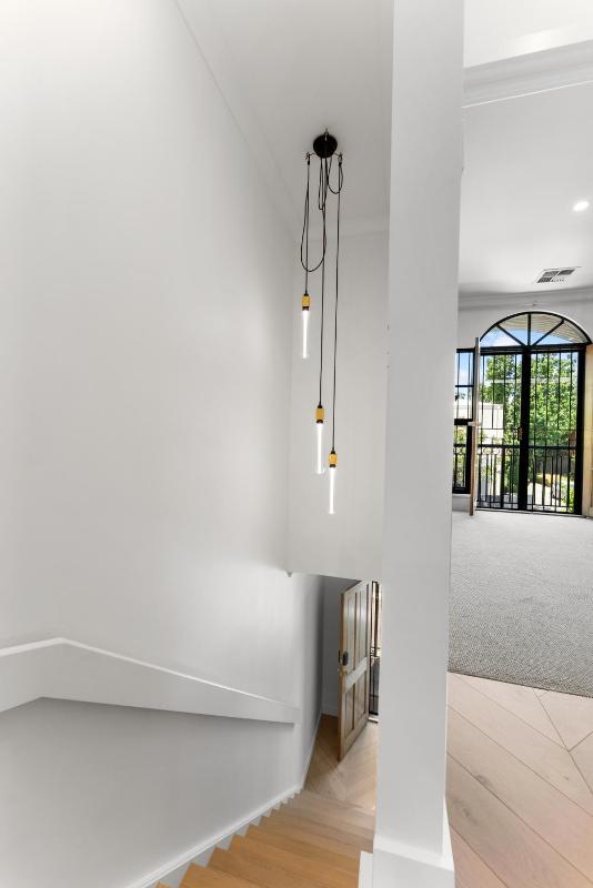 East on King - Minutes to Dining Parklands & CBD - image 9
