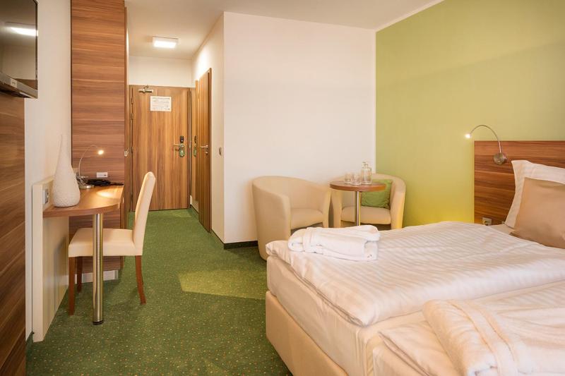 Double Room image 1
