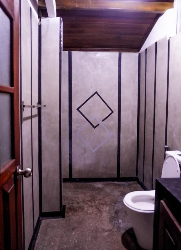 K siri Holiday Home - image 7