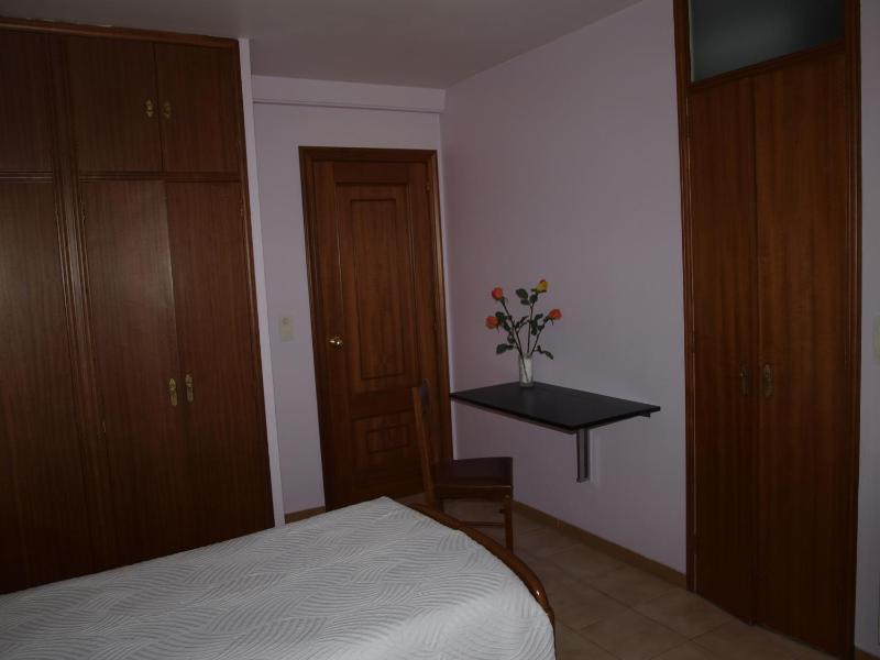Twin Room image 2
