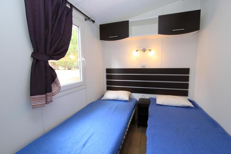 Mobile Home without air conditioning image 4