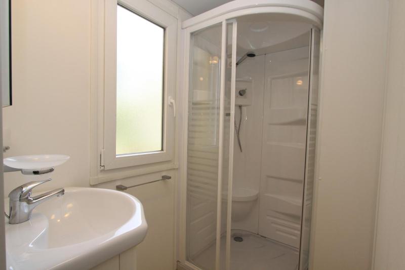 Mobile Home without air conditioning image 3