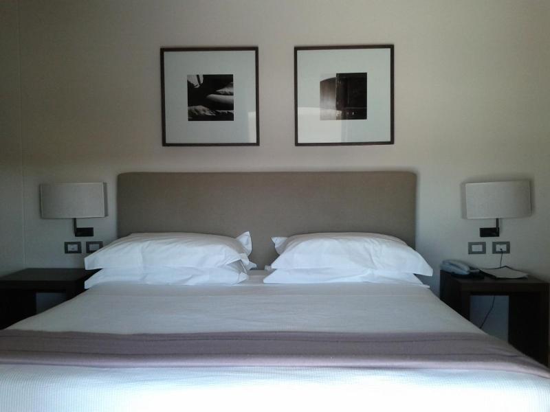 Classic Double Room image 2