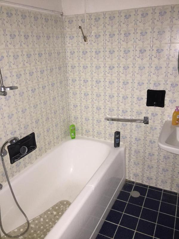 Triple Room with Canal View Shared Bathroom image 3