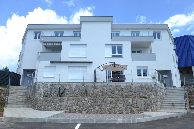 Apartment with Sea View image 2