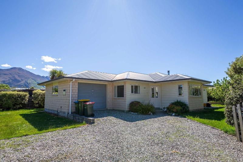 Farrant Family Escape Roomy Wanaka Retreat - image 18