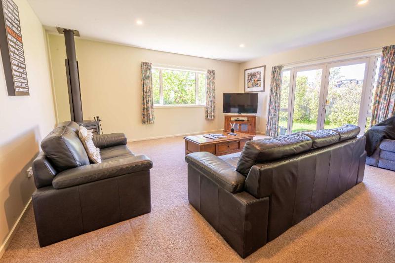 Farrant Family Escape Roomy Wanaka Retreat - image 11