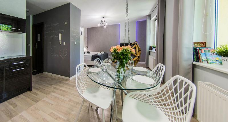 Apartamenty hoteLOVE z sauną - image 9