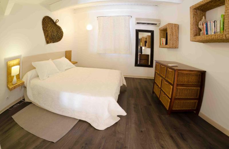 Two-Bedroom Duplex Apartment image 3