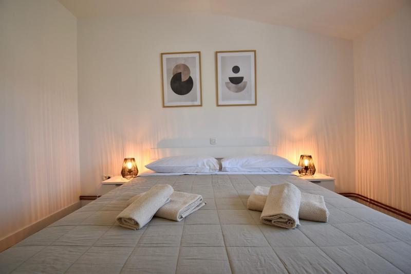 Spacious apartment with private pool - image 5