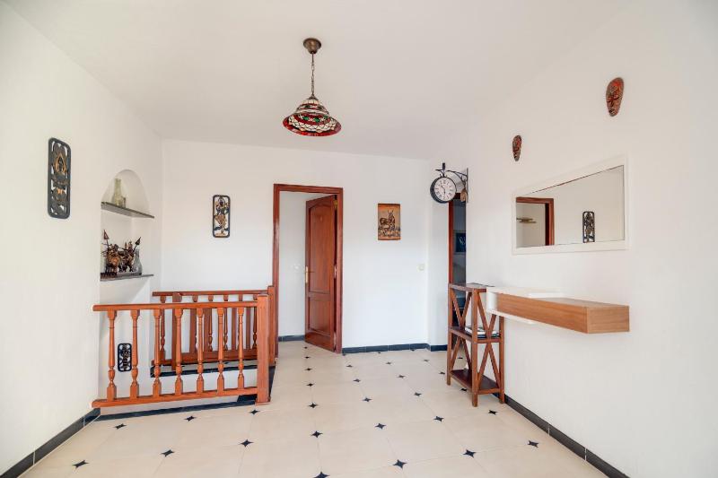 Villa Joel - Casa con piscina cerca de la playa - image 16