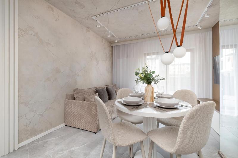 Elegant Apartment Katowice with Parking & AC by Noclegi Renters - image 19
