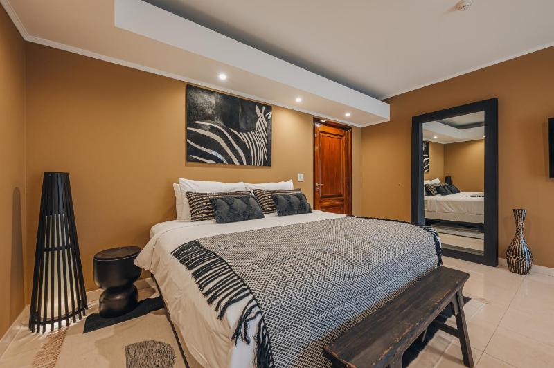 Luxury Villa|2 min Eagle Beach| HotTub| Pool| Gym - image 5
