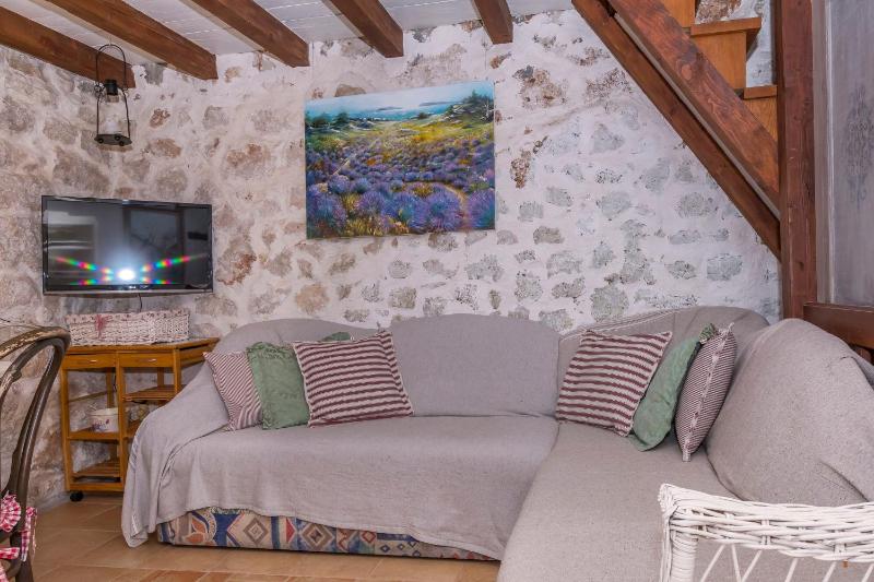 House Vedrana - image 20