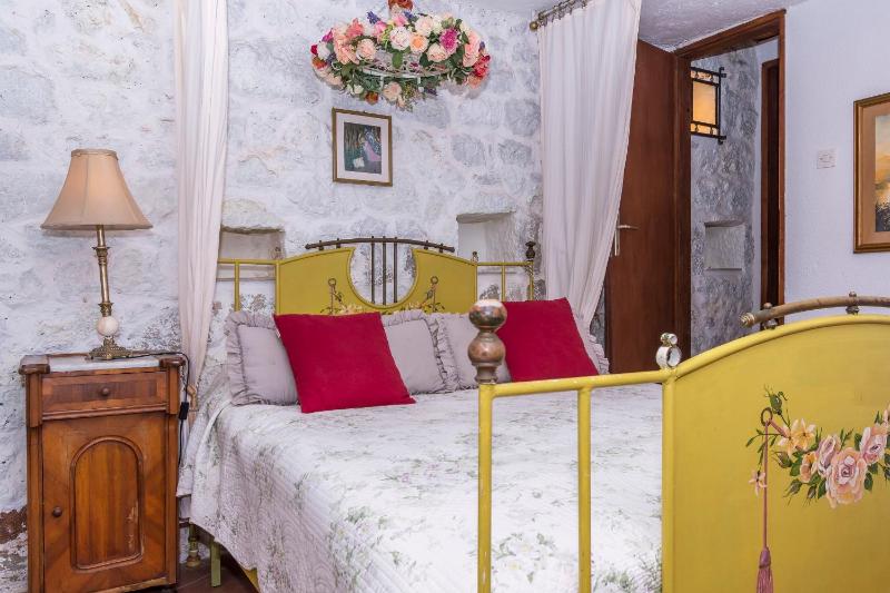 House Vedrana - image 3