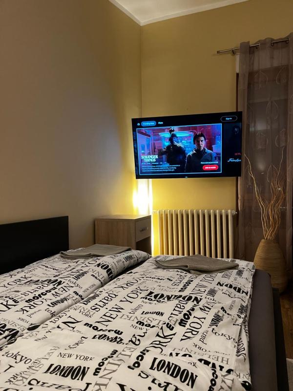 Crown Apartment - image 2