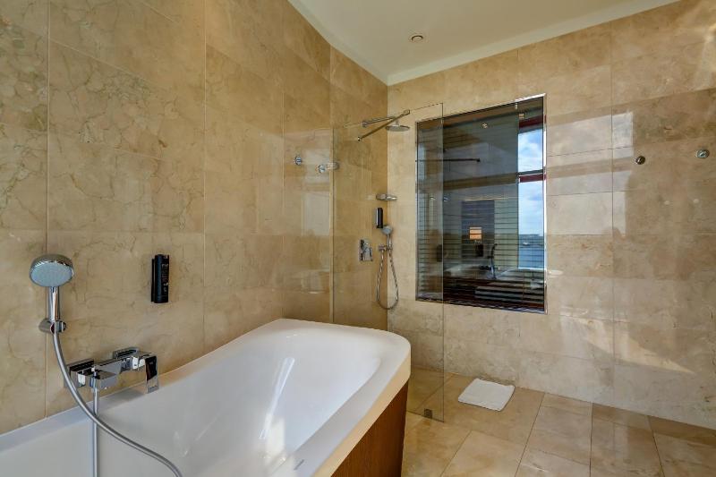 Luxury Apartment image 4