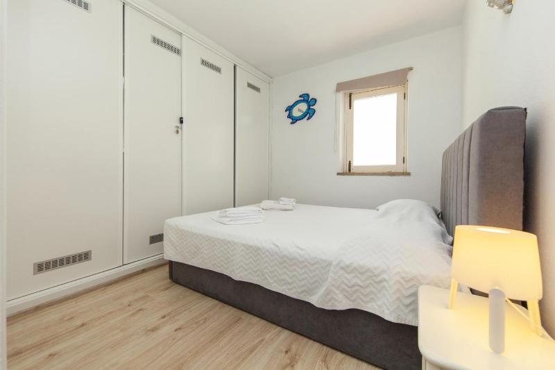 C22 - Beco do Poço Beach Townhouse in Praia da Luz - image 30