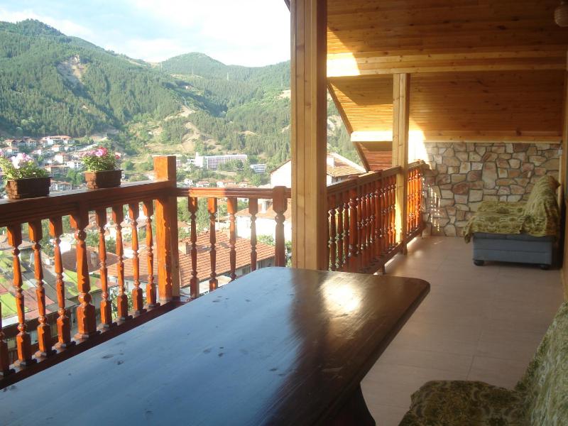Apartment with Mountain View image 2