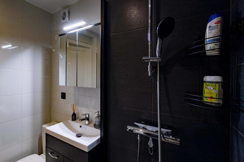Artist apartment Latin Quarter - image 2