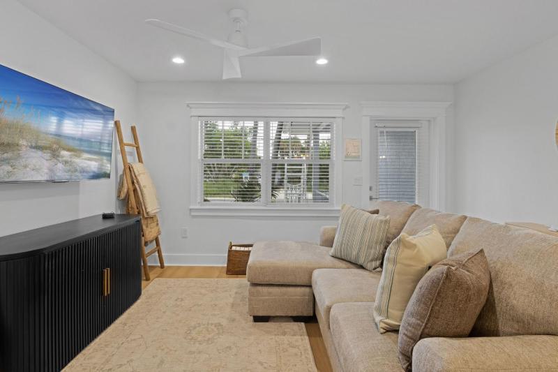 Bean Point Beach Cottage: North End Pool Home Close to Beach & Bay by Anna Maria Life - image 33