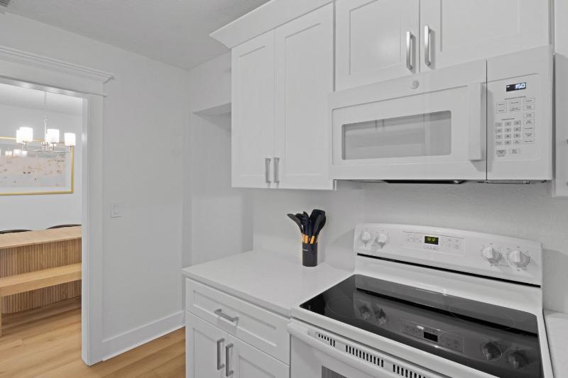 Bean Point Beach Cottage: North End Pool Home Close to Beach & Bay by Anna Maria Life - image 9