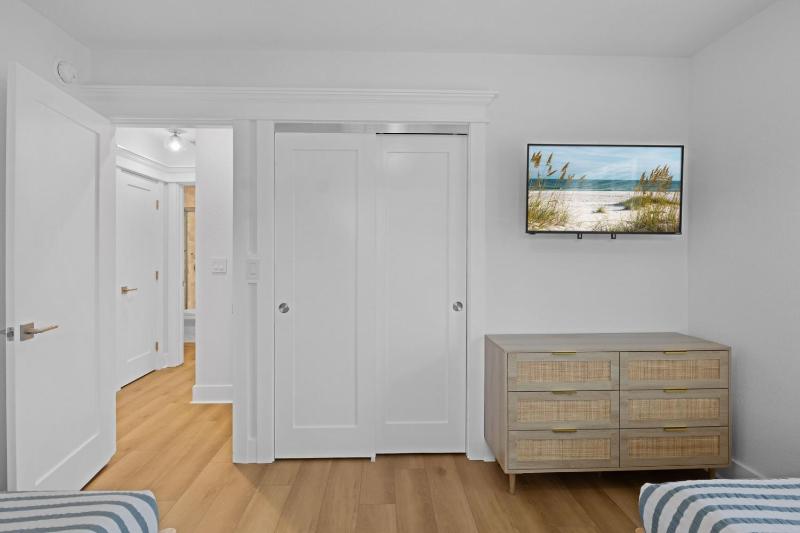 Bean Point Beach Cottage: North End Pool Home Close to Beach & Bay by Anna Maria Life - image 6