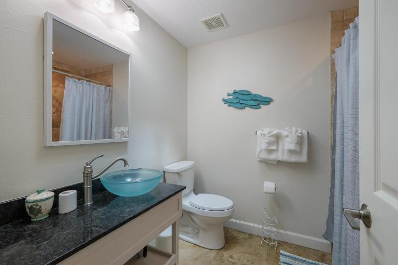 Bon Ami: North End AMI Pool Home Short Walk to Bean Point by Anna Maria Life Vacation Rentals - image 6