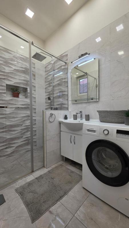 Vracar Luxury Apartment - image 11
