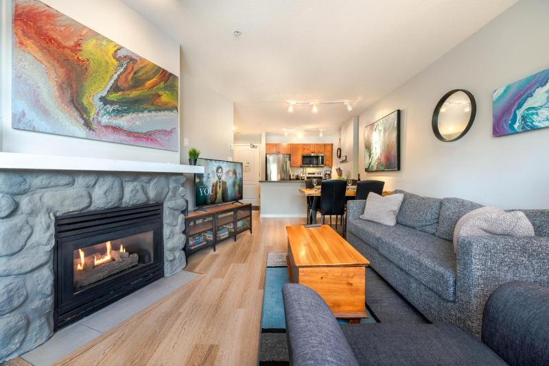 1BR+Sofabed | Deer Lodge | Epic Village Location | Covered Patio | Ski Locker | Fireplace | Parking - image 9