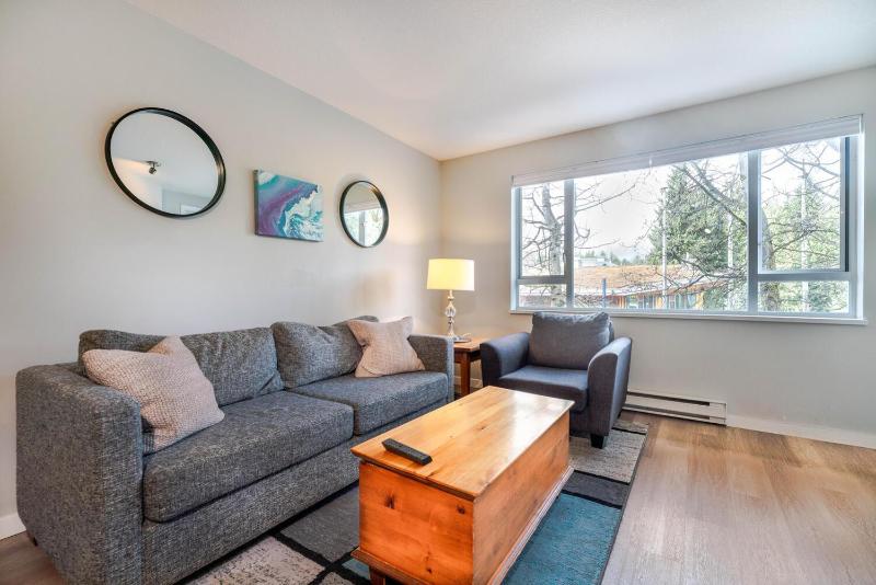 1BR+Sofabed | Deer Lodge | Epic Village Location | Covered Patio | Ski Locker | Fireplace | Parking - image 5