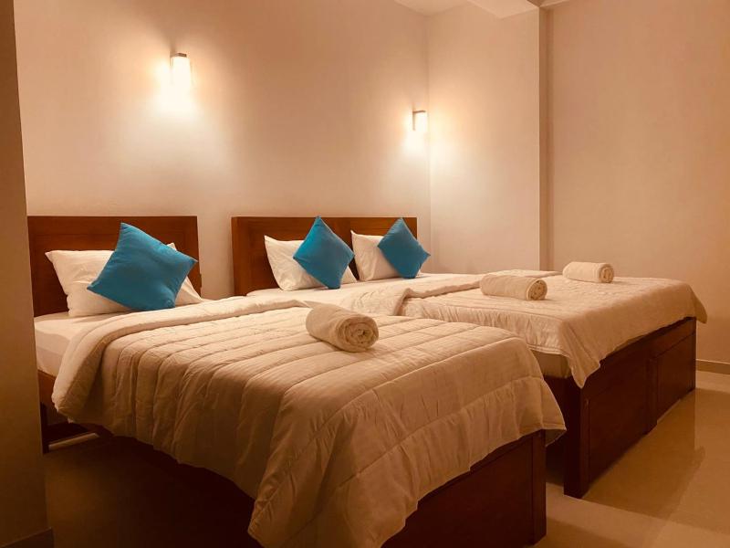 BLUE WHALES HOTEL - image 15
