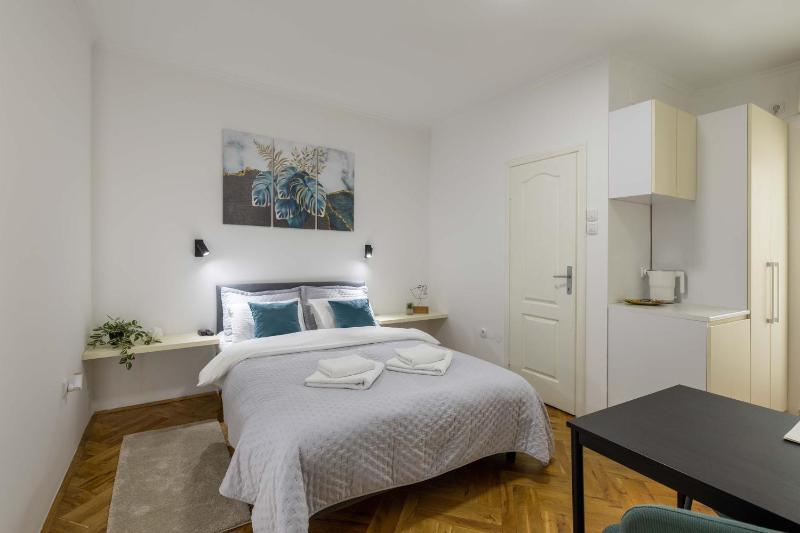 Old City Rooms - image 2