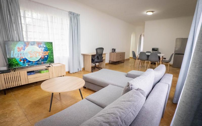 Tranquil 3 Bedroom Apartment - image 2
