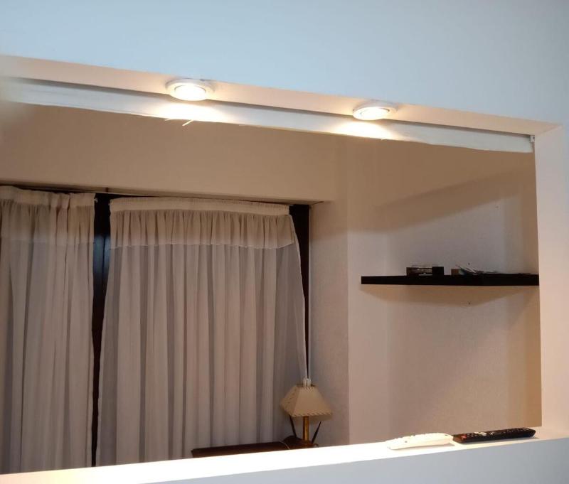Departamento entero céntrico con balcón en Pinamar - image 3