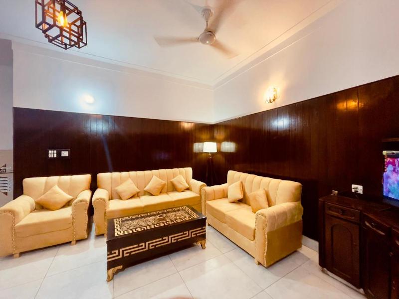 Family Signature Residency - image 12