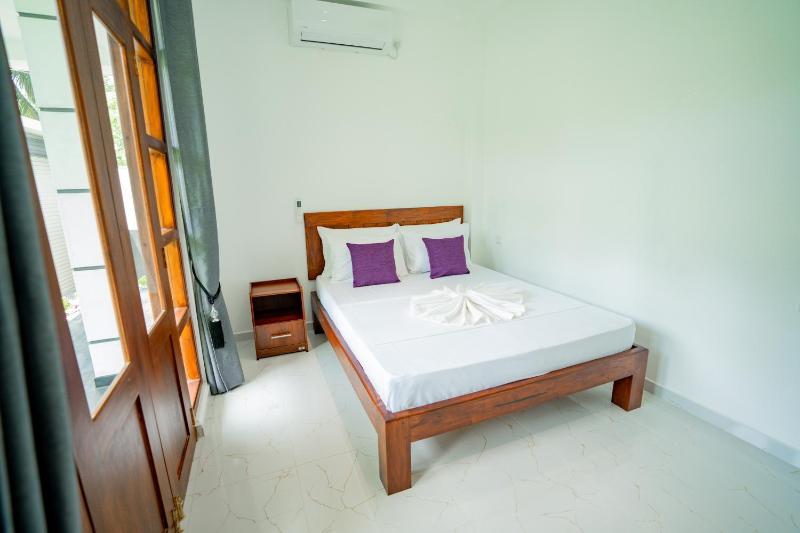 Kawaii Villa Hikkaduwa - image 2