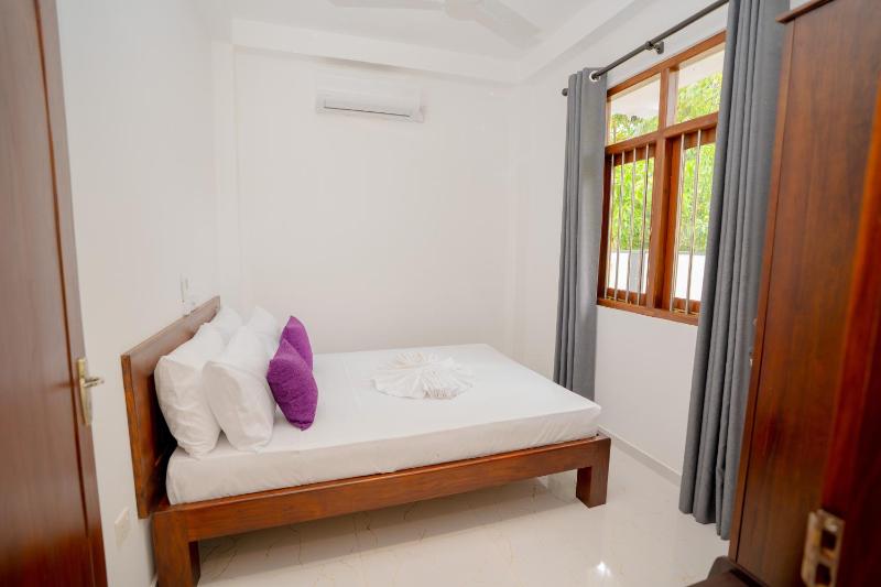 Kawaii Villa Hikkaduwa - image 17