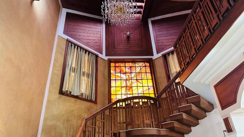 Luxstaykochi -Luxury Villa Near JLN Metro - image 8
