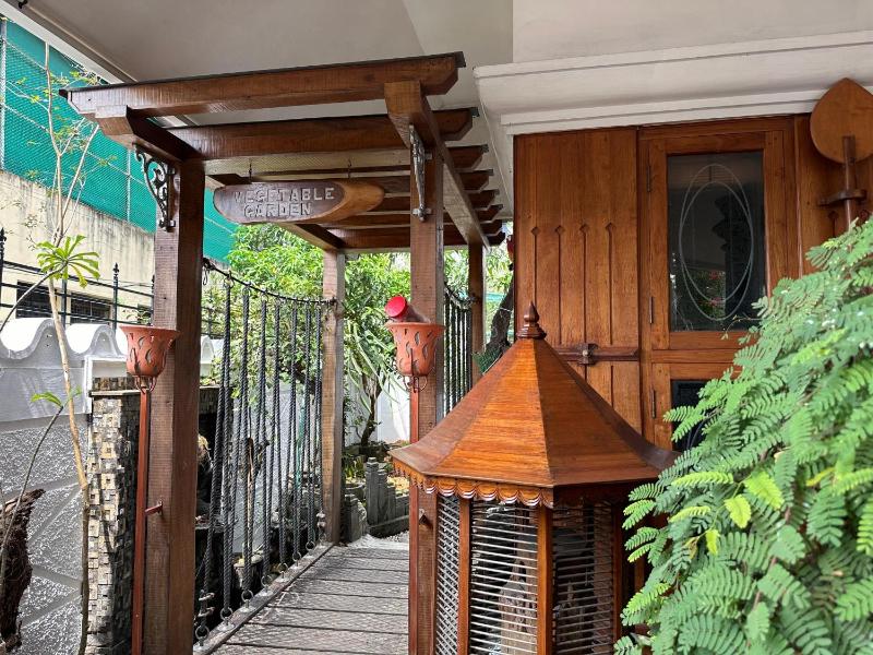 Luxstaykochi -Luxury Villa Near JLN Metro - image 10